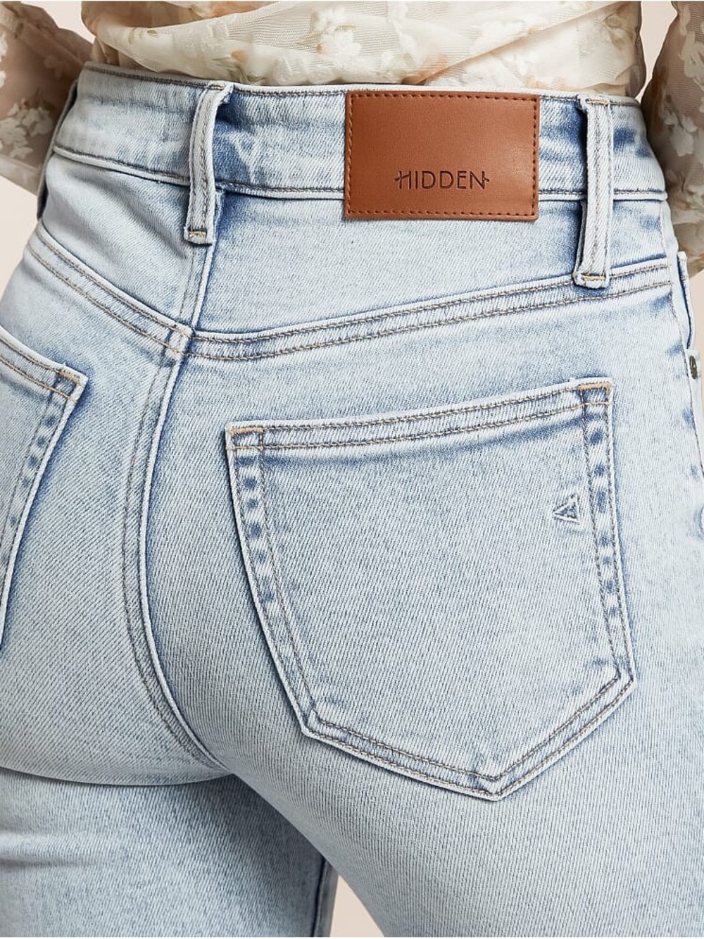 Hidden Happi High-Rise Light Wash Flare Jeans - Women - Picture 4 of 11